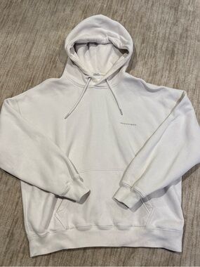 Abercrombie & Fitch White Pullover Hoodie with Subtle Chest Logo